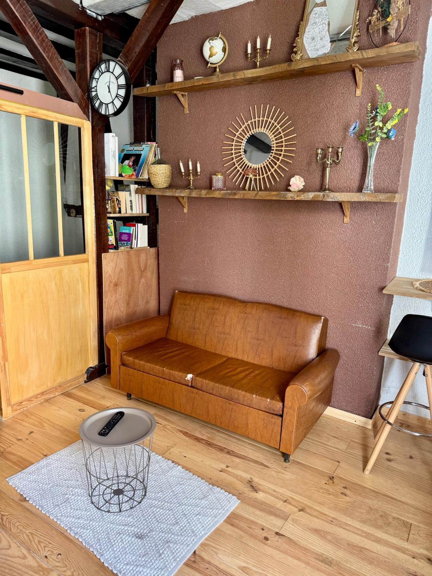 L Atypique De Bourbonnoux Apartment